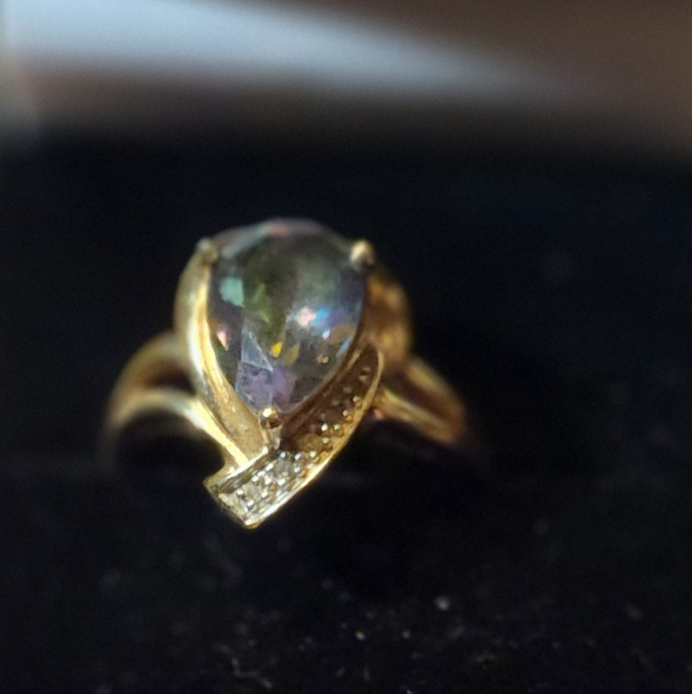 10kt..Gold Large  Mystic Topaz Ring With Diamond Accents - Picture 14 of 15